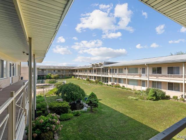 7350 N Inkster Road # 118