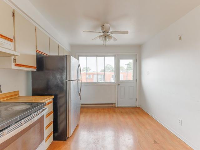 7351 Av. Des Ormeaux, Montréal Anjou, QC H1K