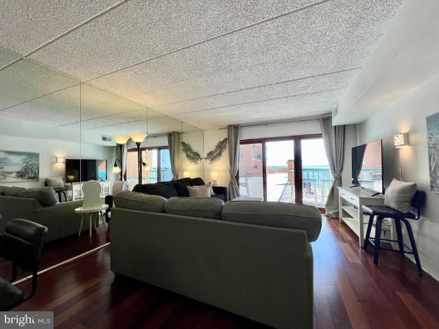 735 Bradley Road # 209