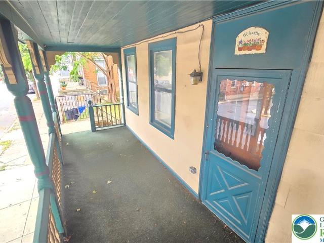 735 Front Street