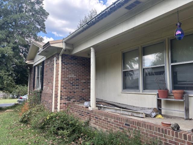 735 Hickory Dr