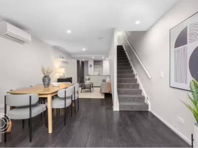 7/35 Oakden Street, Greenway Townhouse for rent Listed by Cli.