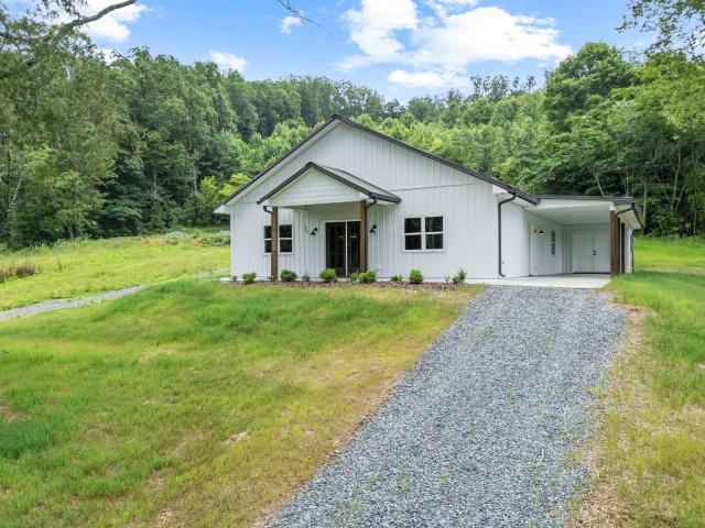 735 Lead Mine Valley Road SW
