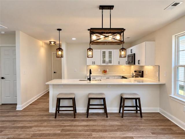 735 Meadowgreen Village Drive