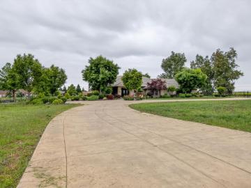 735 N Fine Rd, Linden, CA 95236 | MLS #226052