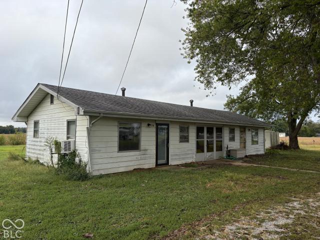 735 W 200 Road S