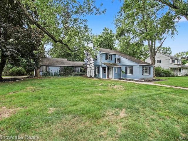 7361 Honeysuckle Road