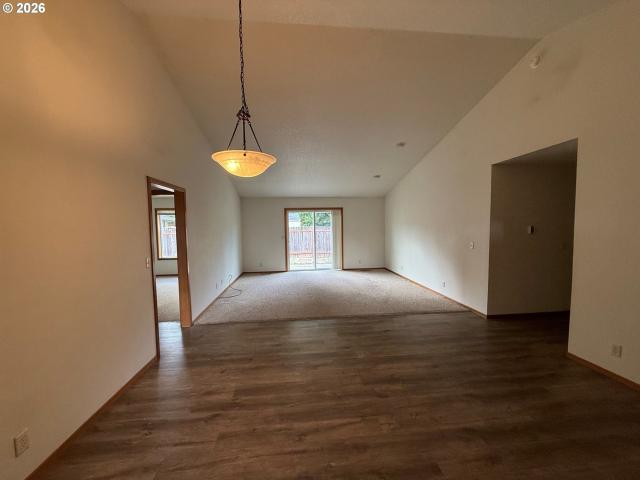 736 judith ct