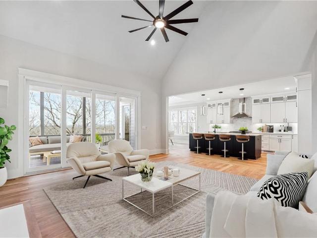 7375 Crestline Drive