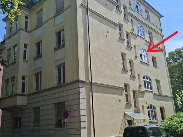 73728 Esslingen: Wohnen im Altbau! 4 Zimmer Wohnung im 2. OG