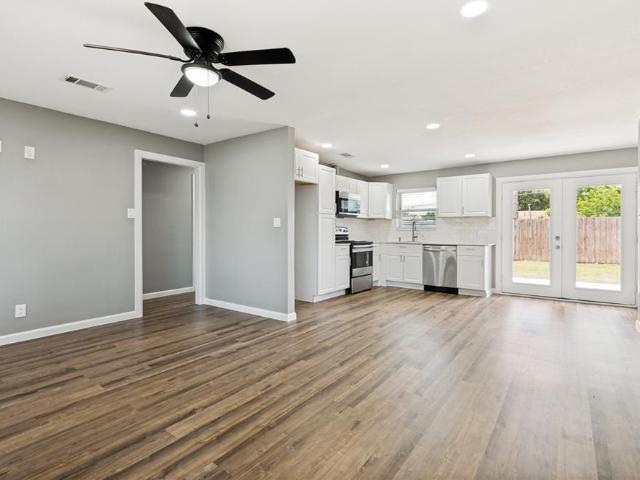737 Cranbrook Lane