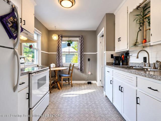 737 E Cavanaugh Road