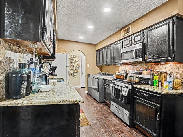 737 Judy Lane