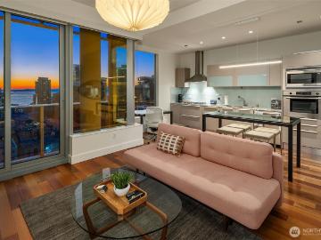 737 Olive Way, Unit 2910, Seattle, WA 98101 | MLS #2510