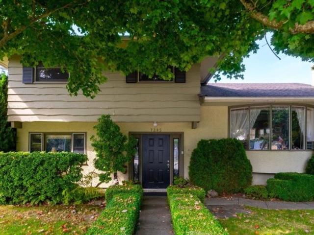 7385 Street, Delta, BC, V4C 5M6 house for sale | Listing ID R3104 | Royal LePage