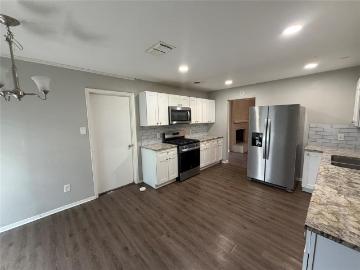 738 Brighton Lane