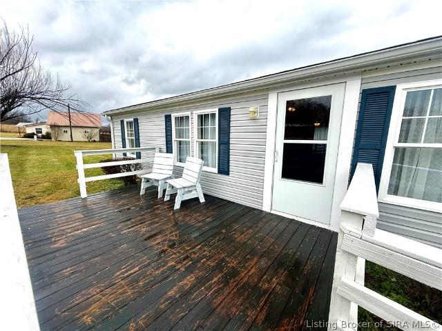 738 S Triangle Road