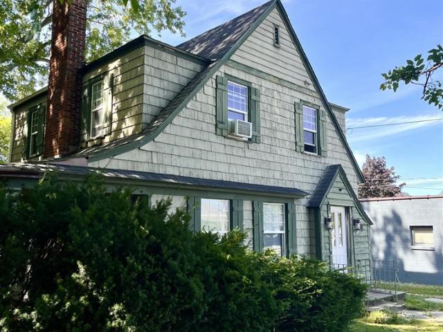 738 Washington Avenue