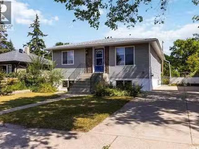738 Weldon Avenue, Saskatoon, SK, S7M 2V2 house for sale Li.