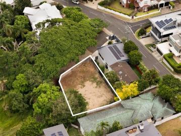738sqm of Prime Hamilton Hill Land with Unrivalled Potential