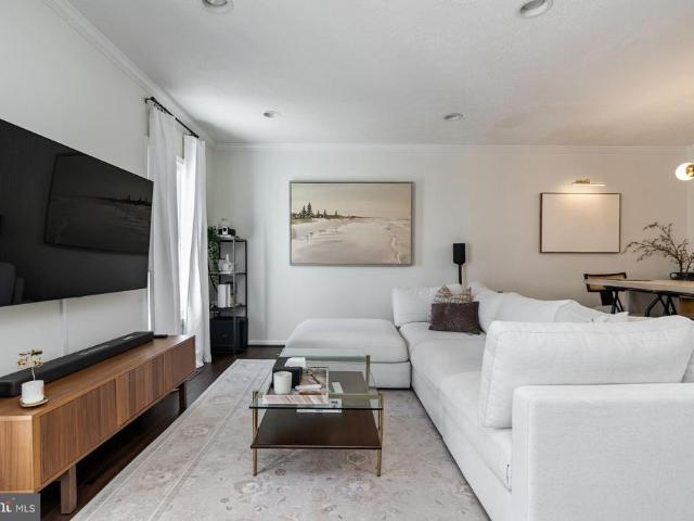 7391 Stream Way