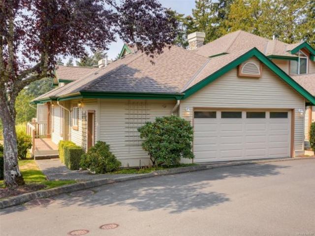 77 530 Marsett Pl, Saanich, BC, V8Z 7J2 house for sale | Listing ID 1047 | Royal LePage