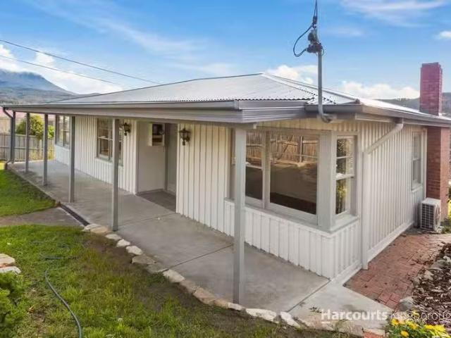 77 Auburn Road, KINGSTON, TAS 7050 House for Rent