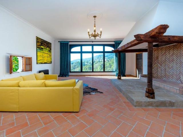 77 Carrer Joan de Saridakis, Palma de Mallorca, Balearic Islands 07015