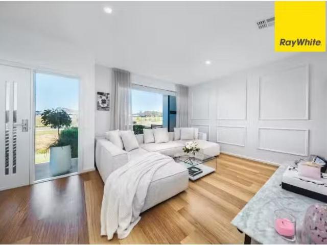 7/7 Courtney Street, GOOGONG Townhouse for rent Listed by Bre.