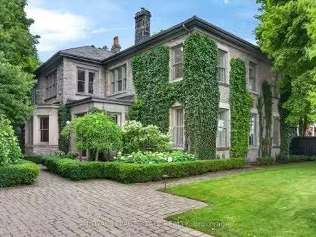 77 Claremont Drive, Hamilton, ON, L9C 3N4 Luxury House for s.