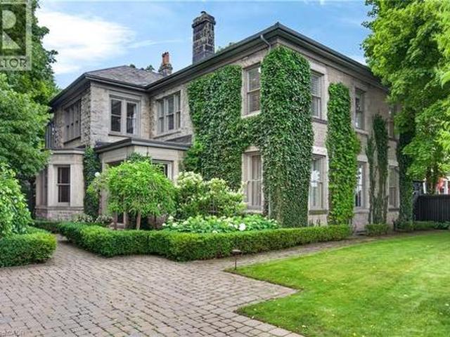 77 Claremont Drive, Hamilton, ON, L9C 3N4 Luxury House for sale | Listing ID 40843 | Royal LePage Carriage Trade Luxury Properties