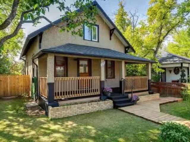 77 Elma Street West, Okotoks, AB, T1S 1J8 house for sale Li.