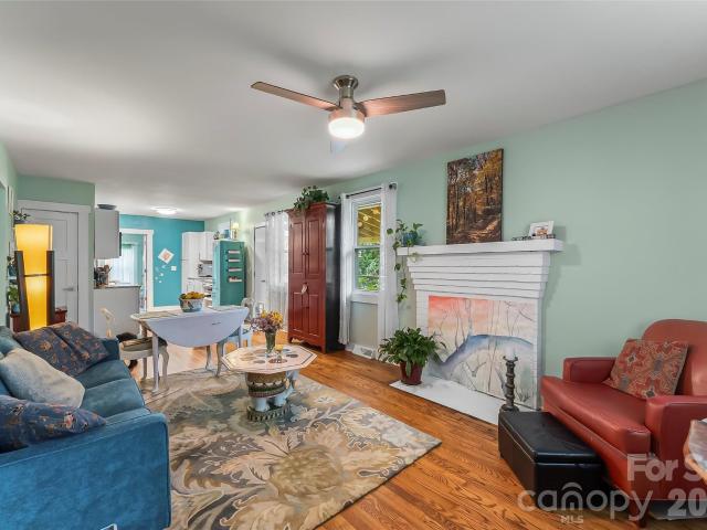 77 Fair Oaks Drive