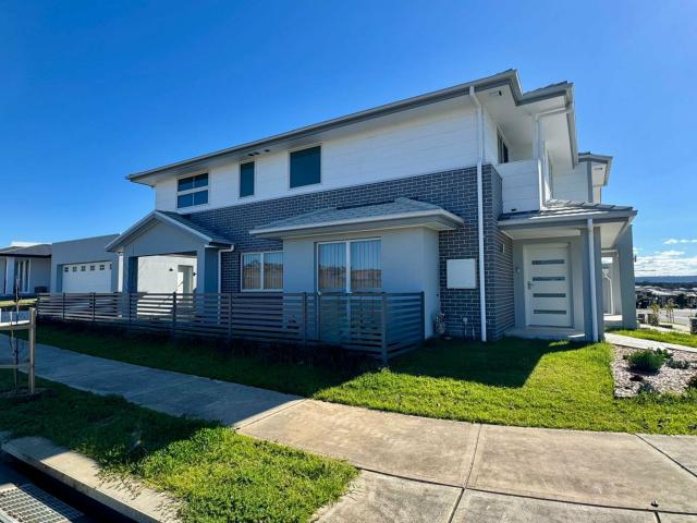 77 gunyah drive, glenmore park nsw for rent lj hooker