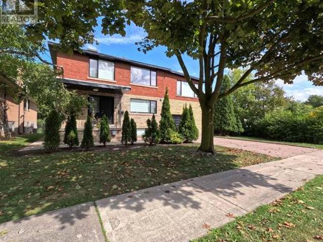 77 Hove Street E, Toronto, ON, M3H 4Z2 house for sale | Listing ID C13024 | Royal LePage