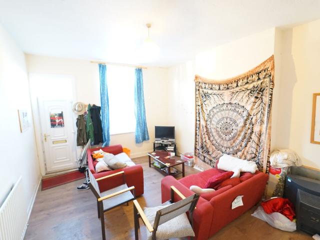 77 Ilkeston Road, Lenton, Nottingham NG7, 3 bed shared accommodation to rent, £1,625 pcm | PrimeLocation