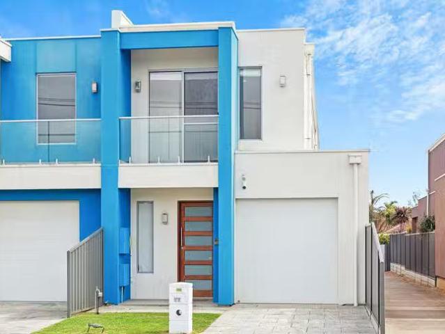 77 Kalgoorlie Avenue, Port Noarlunga South, SA 5167