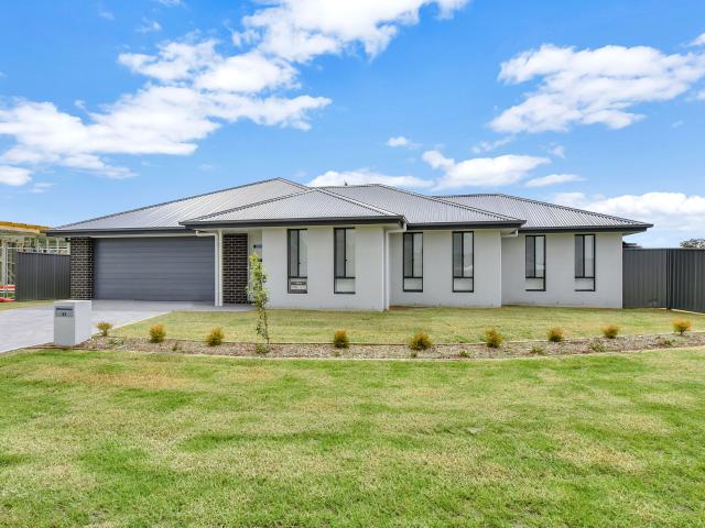 77 Lakeside Circuit, Cessnock