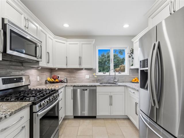 77 Lumur Drive