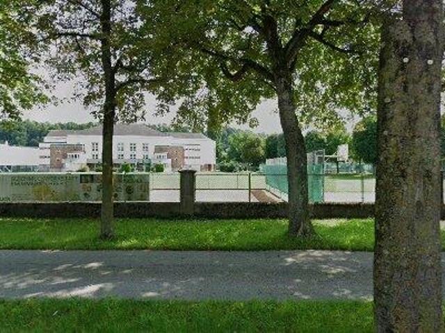 77 m2 apartment for rent in Schleißheim
