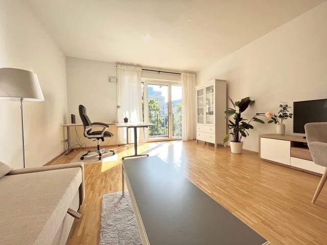 77 m2 Super Location, Modern and New build Apartment by River Main, Frankfurt Amsterdam Apartments for Rent