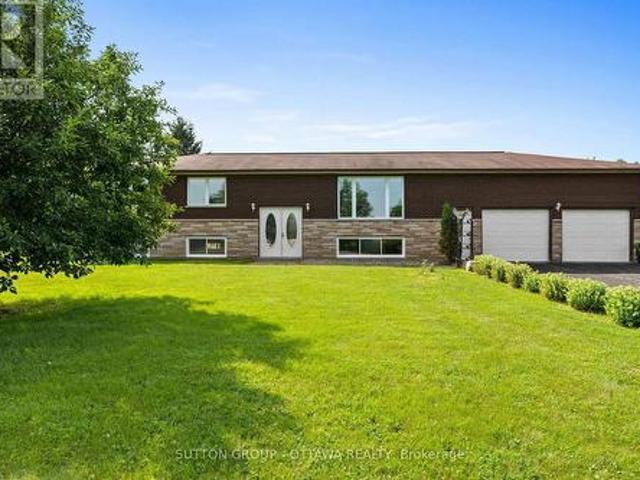 77 Main Street, North Dundas, ON, K0A 2R0 house for sale | Listing ID X13610 | Royal LePage