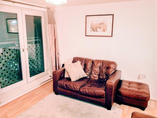 77 Marlborough Grove, London, SE1