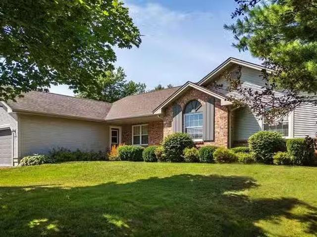 77 Parkside Drive, Charlottetown, PE, C1E 1M8 house for sale.