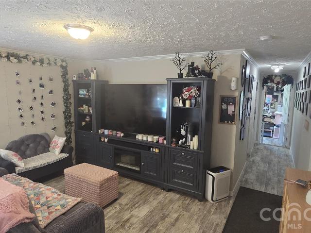 77 Raccoon Ridge