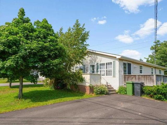 77 River Ridge Drive, East Royalty, PE, C1C 1R1 house for sale | Listing ID 202616 | Royal LePage