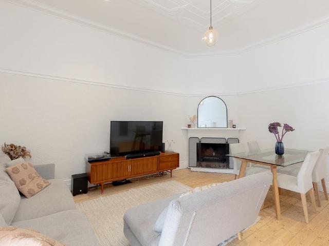 77 Roseneath Street, Clifton Hill VIC 3068