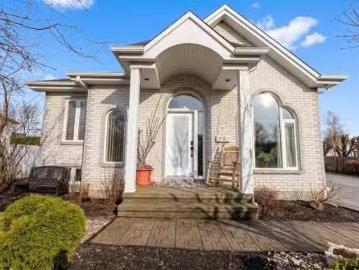 77 Rue Des Abeilles, Coteau Du Lac, QC, J0P 1B0 house for sa.