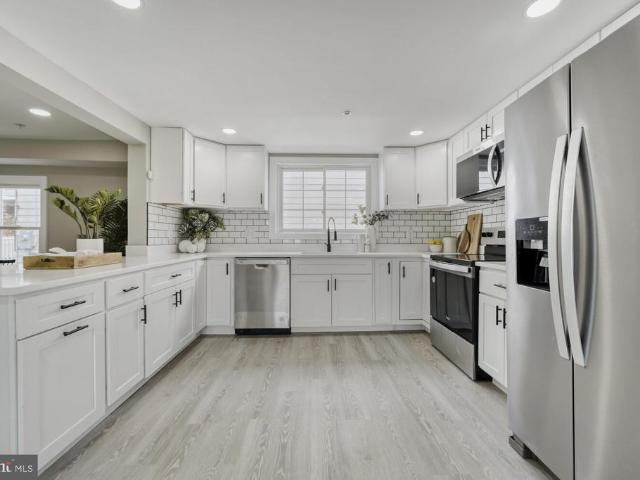 77 S Center Street