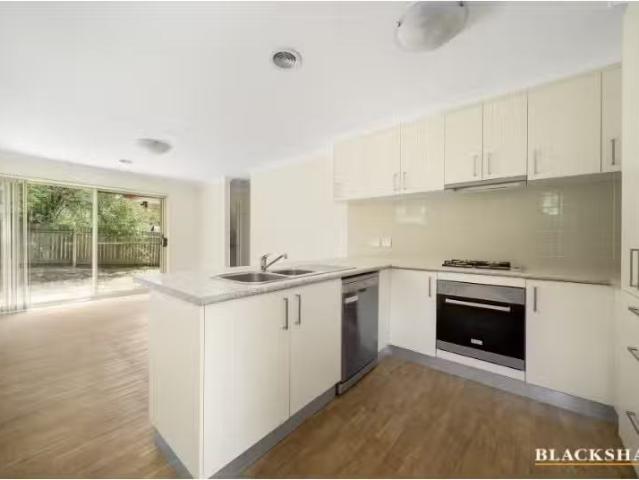 77A Bissenberger Crescent, Kambah Townhouse for rent Listed b.